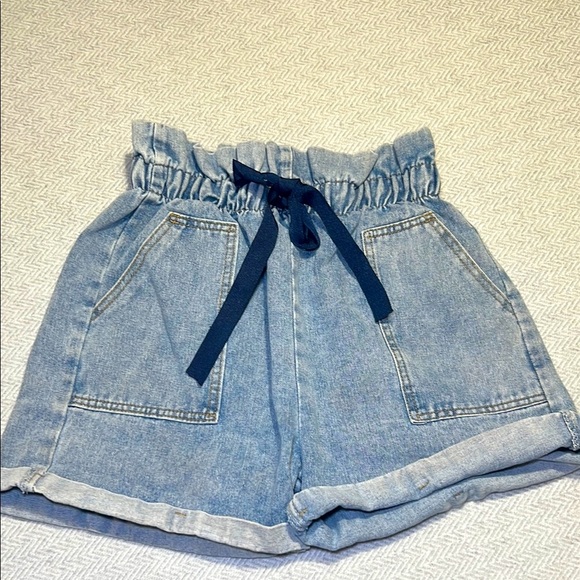 TEMT Paper bag Waist Light Blue Jean Shorts with Navy Tie. - Picture 1 of 12